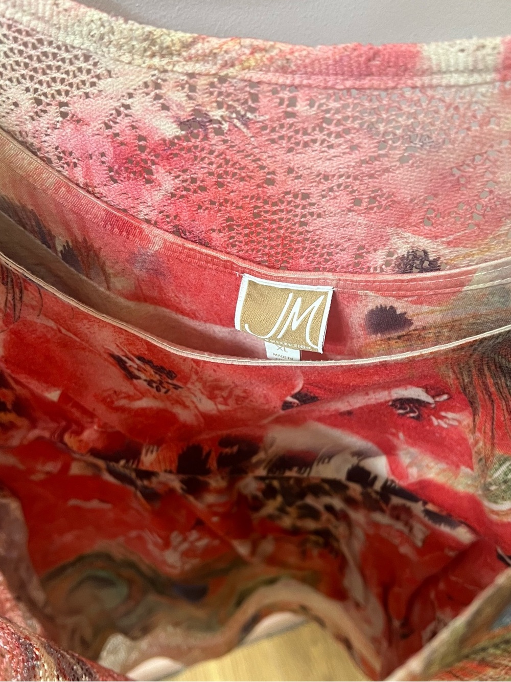 Women's Red Floral & Peacock Print Scoop Neck Top Lined XL - Picture 4 of 4